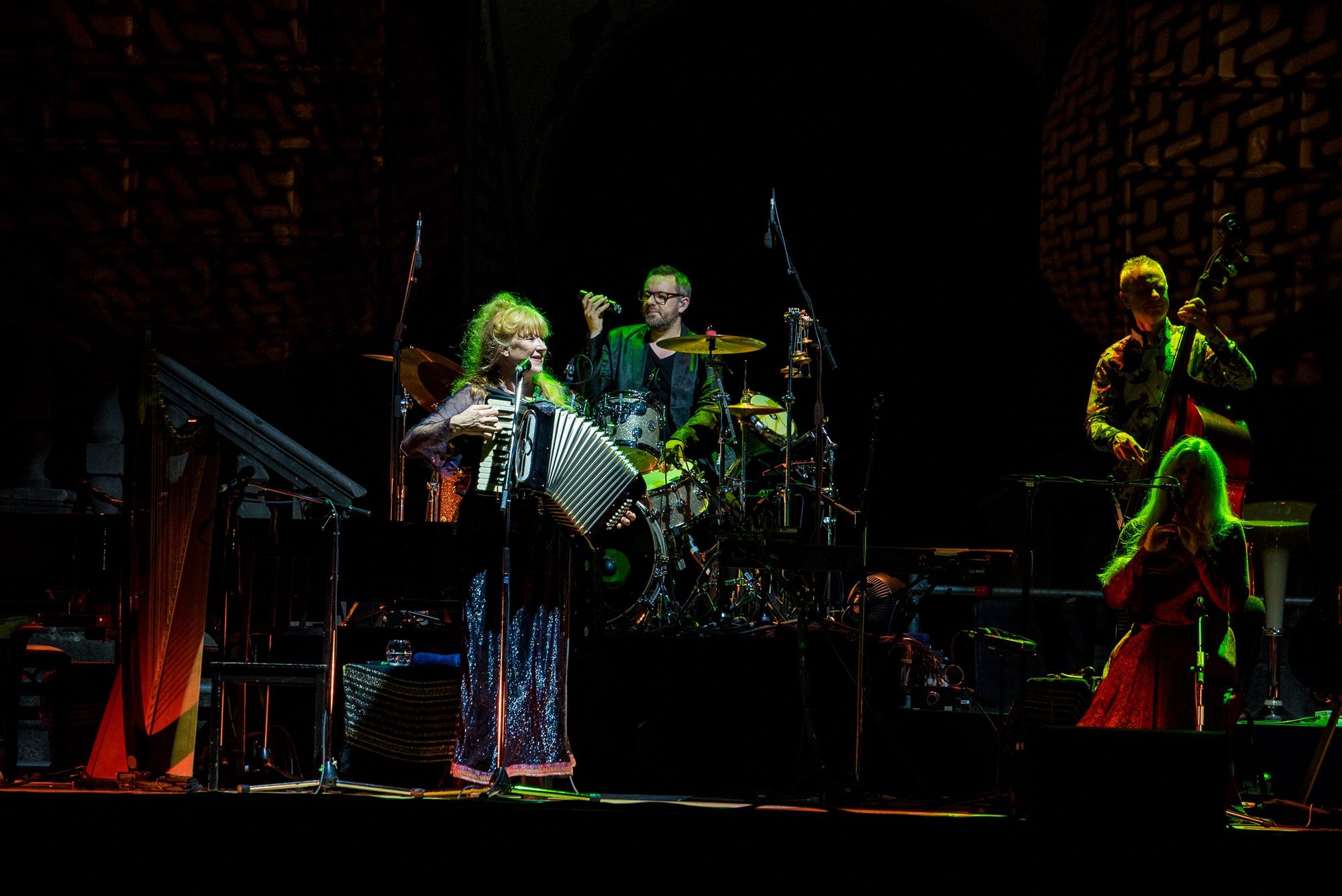 LOREENA McKENNITT - L'icona mondiale della musica celtica in concerto mercoledì 24 luglio al Castello di Udine