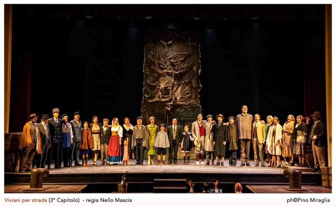 Nello storico Teatro Trianon-Viviani diretto da Marisa Laurito, si apre la rassegna del mese di gennaio dedicata a Raffaele Viviani