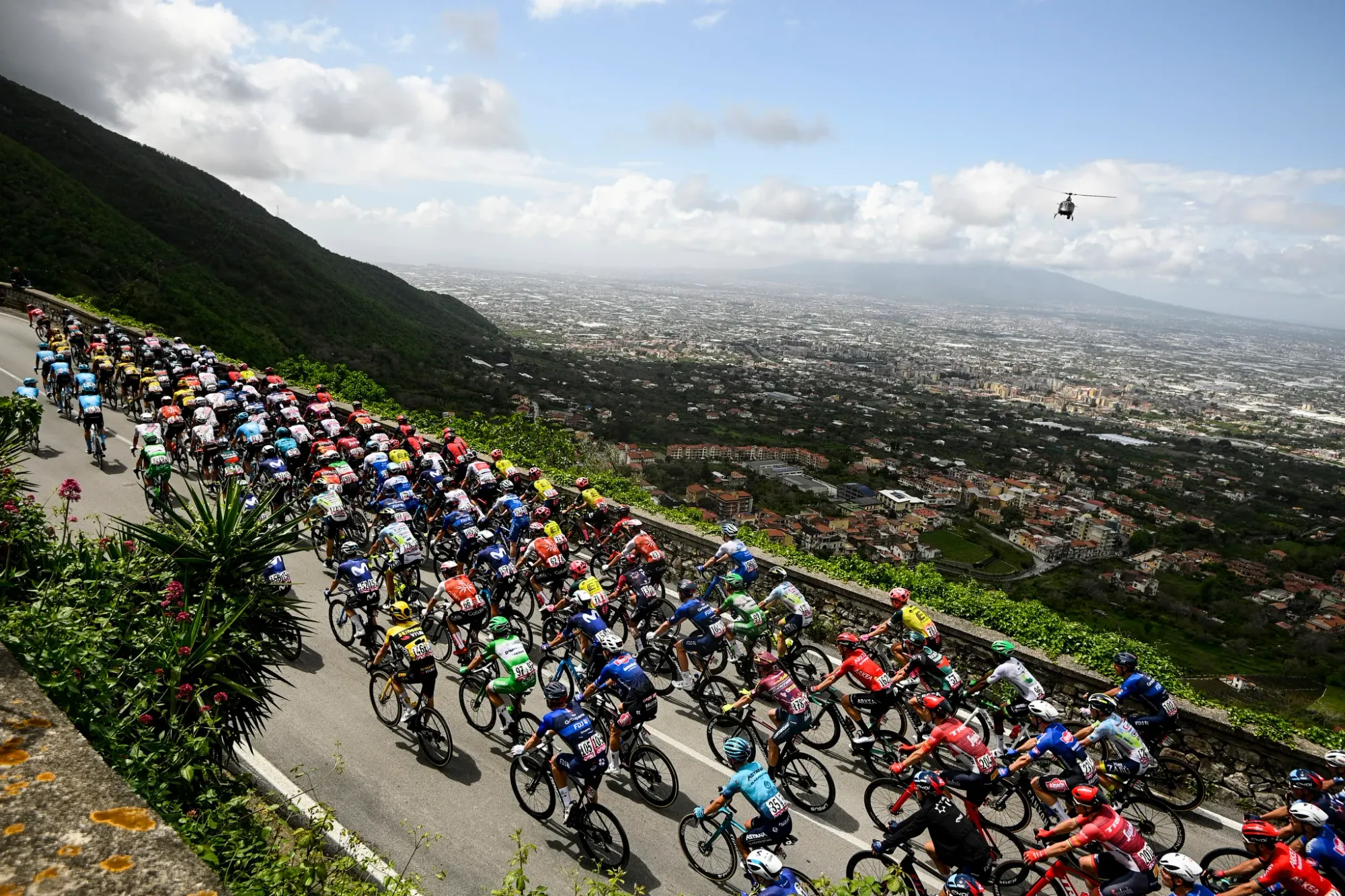 Giro d'Italia: dove seguirlo in tv e non solo. Tutte le novità dell'edizione 107