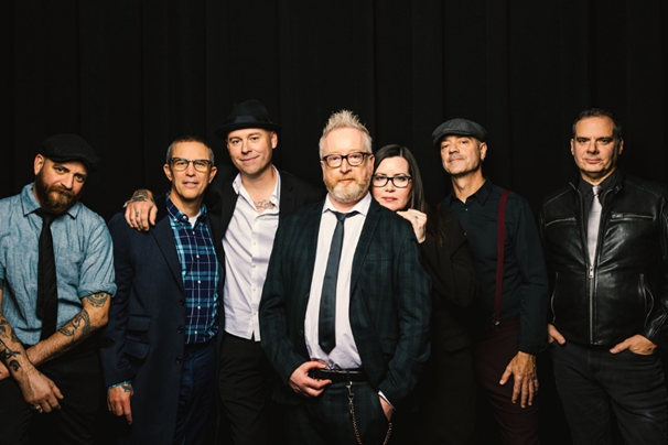 FLOGGING MOLLY - Le star mondiali del celtic punk in concerto domani 7  Agosto al 64° Festival di Majano