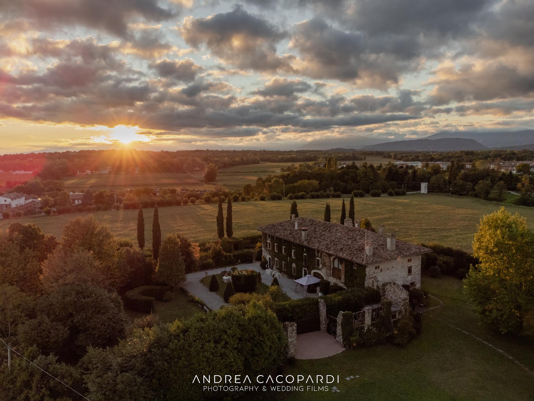 Andar per Ville & Castelli fra natura e cultura: venerdì 6 settembre tour notturno alla scoperta dell’antica via romana e del fortilizio de La Brunelde