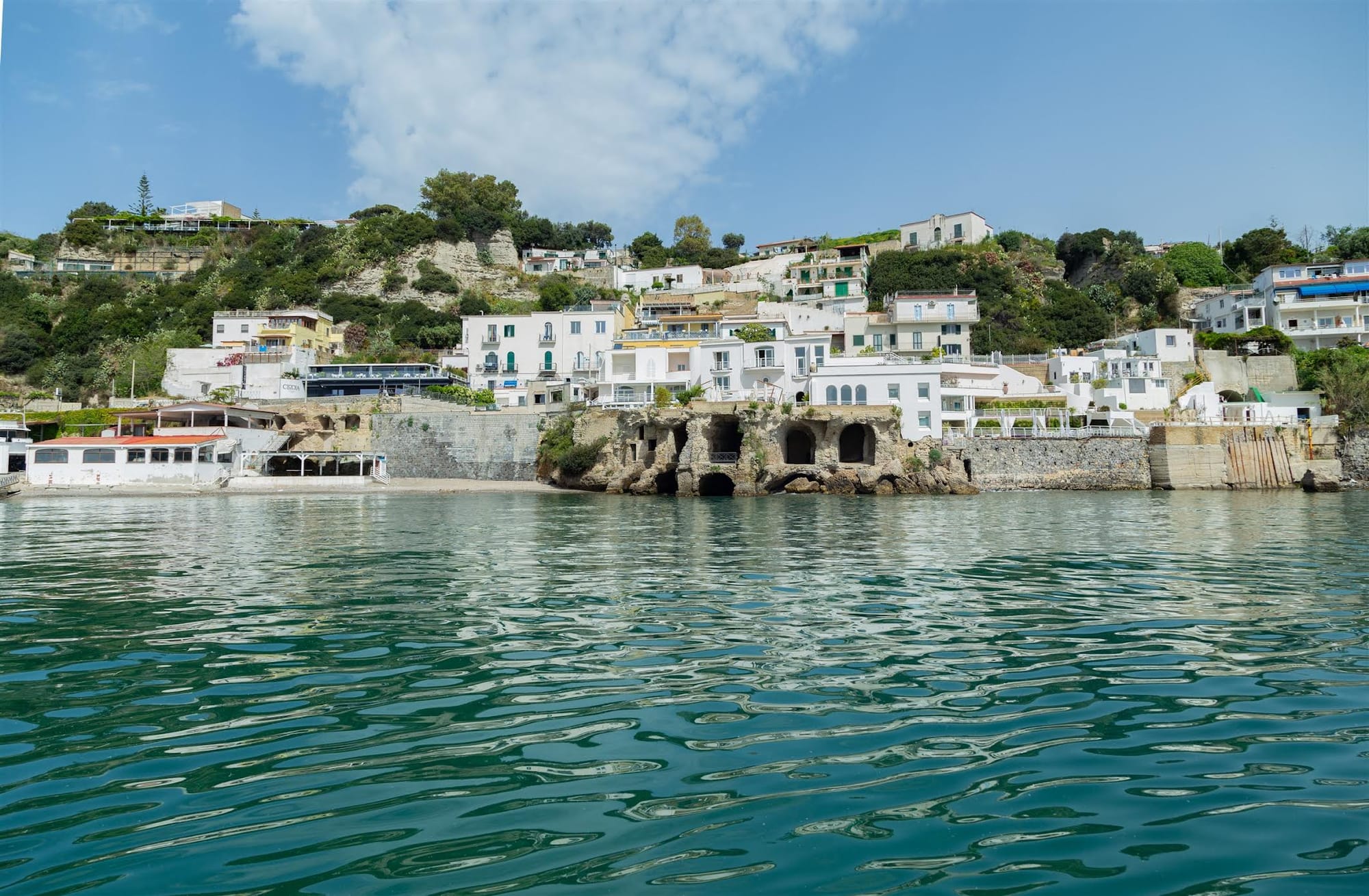 “Malazè 2024 vivere dentro al vulcano”, alla scoperta dei Campi Flegrei con il turismo lento