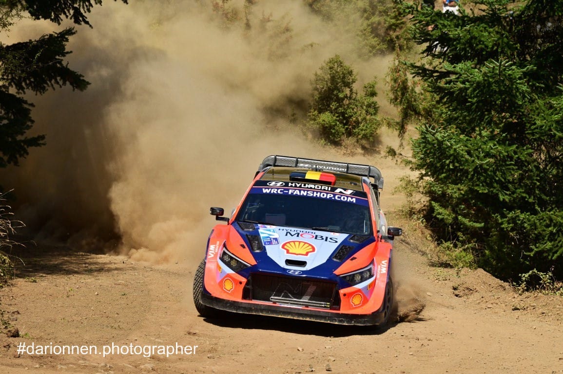 GLI DEI NON SORRIDONO ALLA TOYOTA NEL SUSSEGUIRSI DI COLPI DI SCENA AL RALLY ACROPOLIS GREECE