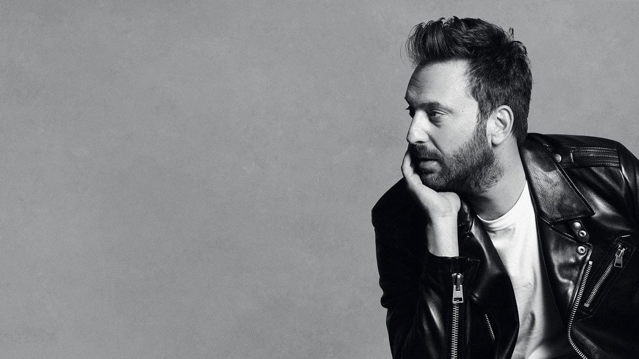 CESARE CREMONINI pubblica il nuovo album e annuncia il soldout allo Stadio Teghil di Lignano Sabbiadoro