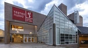 TEATRO NUOVO GIOVANNI DA UDINE – XXIX STAGIONE   Prime assolute, residenze artistiche, progetti speciali, una galleria scintillante di star: al Giovanni da Udine cresce l’offerta con un cartellone più che mai vario e ricco di novità