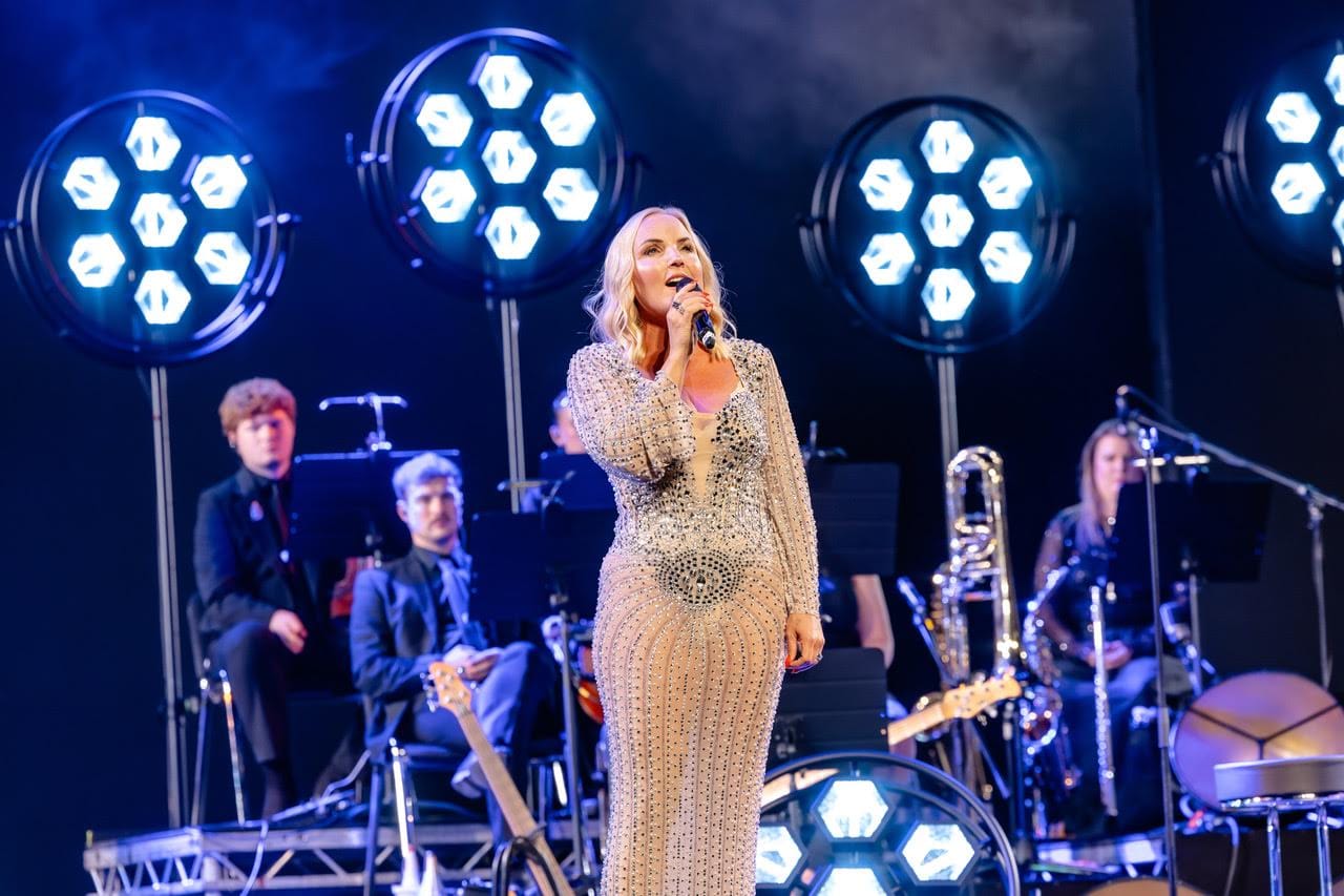 KERRY ELLIS EMMA HATTON E RACHEL TUCKER IN “GRAVITY” AL ROSSETTI Il  il 26 novembre