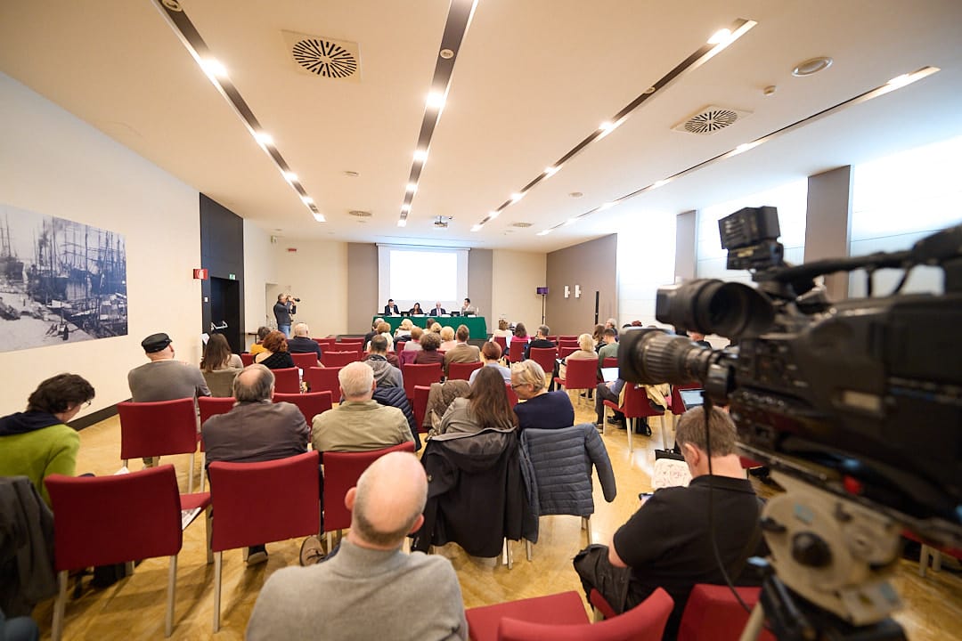 PRIMIS PLUS: EVENTO FINALE TRANSFRONTALIERO I risultati del progetto europeo di valorizzazione della cultura delle comunità linguistiche minoritarie tra Italia e Slovenia.