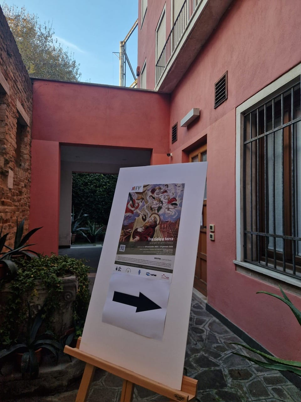 TRA CIELO E TERRA: LA FUNZIONE DEGLI ANGELI NELLE IMMAGINETTE DEVOZIONALI