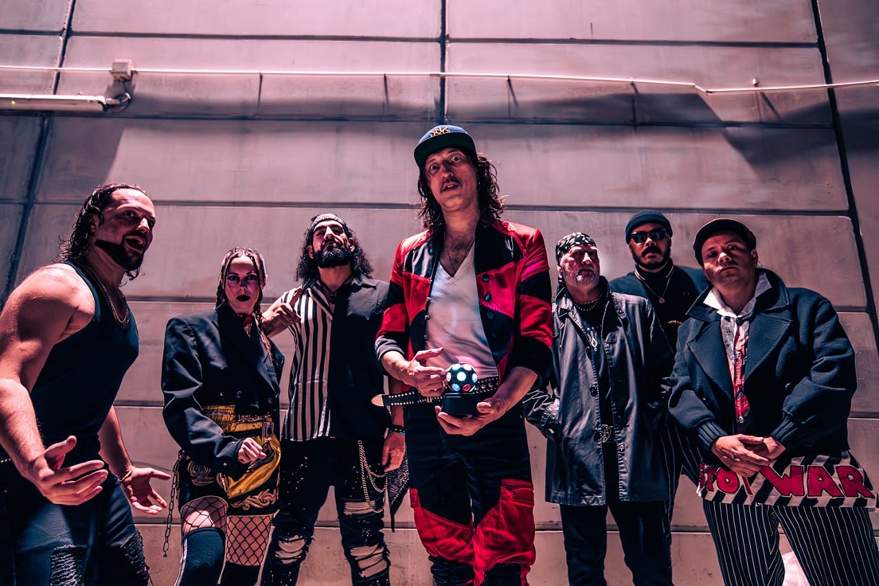 GOGOL BORDELLO annunciano il tour estivo con un'unica data in Italia: l'11 agosto 2026 al Castello di San Giusto a Trieste