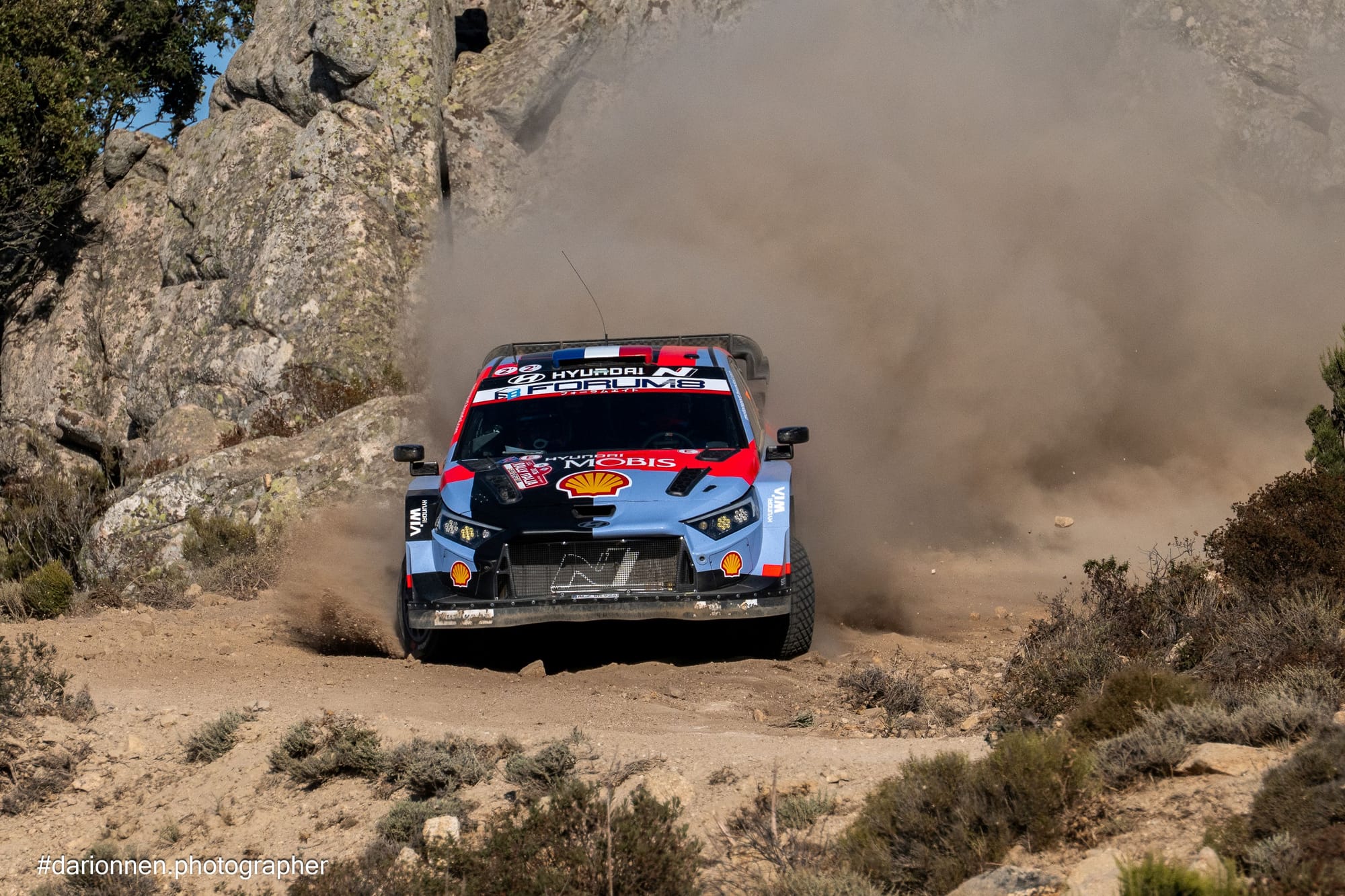Rally Italia Sardegna, un venerdì al limite