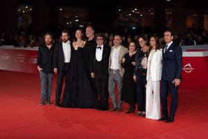 REMO ANZOVINO ALLA FESTA DEL CINEMA DI ROMA grande protagonista ieri sera sul Red Carpet con le musiche del film sulla Regina Elisabetta le musiche di Remo Anzovino incantano la festa del cinema di Roma