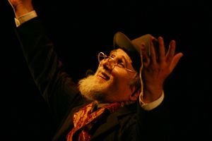 Moni Ovadia ritorna alle origini con Oylem Goylem Ad ARTEGNA 24 NOV.