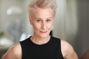 AFFARI DI FAMIGLIA con ANTONELLA QUESTA venerdì a San Daniele e sabato a Polcenigo