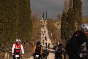 La carica dei 6500 alla conquista della Gran Fondo Strade Bianche