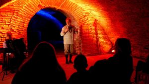 Calvino 100: in scena a Reggionarra  Il castello dei destini incrociati del Teatro dell’Orsa sabato 27 e domenica 28 maggio