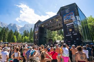 NO BORDERS MUSIC FESTIVAL 2023   NUOVI APPUNTAMENTI AI LAGHI DI FUSINE GIOVEDÌ 20, SABATO 22 E DOMENICA 23 LUGLIO CON LP, SKUNK ANANSIE E MIKA