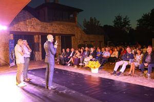 Venerdì 11 a Monfalcone il Farra Chitarrensamble con Corde d'estate. Confini invisibili