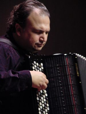 VETTE MUSICALI: domani A PIANCAVALLO IL GRAN FINALE CON IL CONCERTO DEL LEADER DELLA MUSICA PER BANDONEON, PETER SOAVE