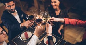 All’Albergo Diffuso Borgo Soandri di Sutrio arrivano un Halloween da paura e gli speciali Weekend tra amiche, all’insegna del ben-essere