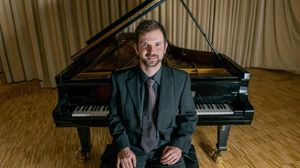 Sabato 25 e domenica 26 novembre a Trieste e Cervignano: La musica fragile con Miha Haas al pianoforte