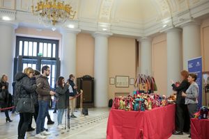 Associazione de Banfield presenta   NATALE DI SOLIDARIETÀ per dare supporto agli anziani fragili tutto l’anno