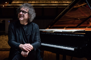 REMO ANZOVINO - Il pianista e compositore in concerto al Teatro Nuovo Giovanni da Udine