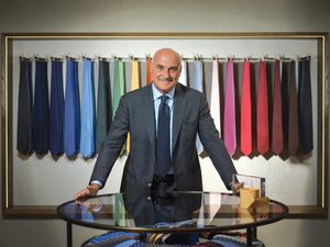 Sarà assegnato all’ambasciatore dell’arte sartoriale italiana MAURIZIO MARINELLA il prestigioso Premio Italiani ControVento 2023
