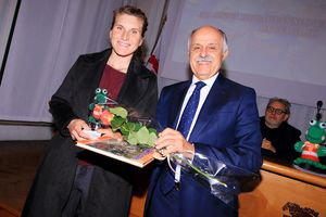 Tanta emozione al "Gran Galà del Trofeo Binda, 50 anni di ciclismo femminile a Cittiglio" Dai pregiudizi di un tempo al professionismo d'oggi
