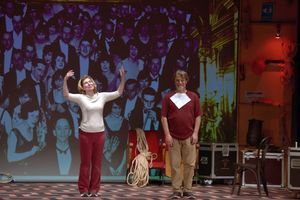 LE VERDI COLLINE DELL'AFRICA con SABINA GUZZANTI e GIORGIO TIRABASSI da martedì a venerdì in tournée per l'ERT a Feletto, Casarsa, Pontebba e Muggia