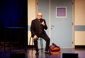 PAOLO HENDEL venerdì a TEATRORSARIA con NIENTE PANICO (in marzo anche a LIGNANO e POLCENIGO)