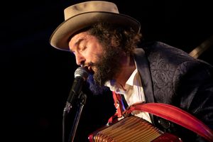 Dall'8 al 16 agosto il 37° festival Time in Jazz a Berchidda (Ss) e dintorni. Vinicio Capossela il primo nome annunciato