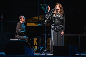 ALICE ritorna dal vivo nella "sua" Udine: il 16 luglio al Castello presenta il nuovo concerto "Master Songs" con le canzoni di Battiato e le poesie di Pier Luigi Cappello