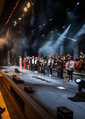 SYMPHONIKA ON THE ROCK IL TRIBUTO ALLE GRANDI LEGGENDE DEL ROCK IERI SERA AL CASTELLO DI SAN GIUSTO A TRIESTE