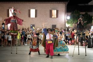 Lo storico spettacolo Fiesta del Teatro Due Mondi in scena a Quattro Castella (RE)