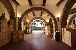 ITALIAN WINE PODCAST celebra l'azienda vitivinicola campana Villa Matilde Avallone con una puntata speciale con Marc Millon