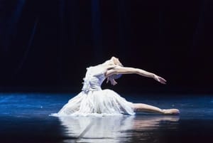 Il lago dei cigni, ovvero il Canto a Sacile e Giulietta e Romeo a Monfalcone Il Balletto di Roma ospite del Circuito ERT