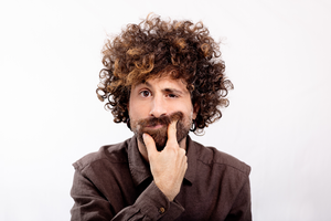 GIO EVAN - Nuovo tour nei teatri per lo scrittore, poeta e cantautore. A ottobre farà tappa al Teatro Nuovo Giovanni da Udine