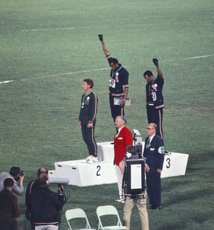 ARTEGNA: FEDERICO BUFFA mercoledì 23 aprile al Teatro Lavaroni con DUE PUGNI GUANTATI DI NERO