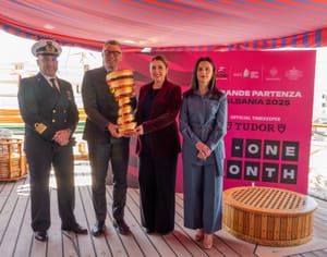 Giro d'Italia, un mese al via: a Durazzo il countdown sull'Amerigo Vespucci