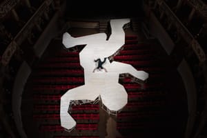 “Morte accidentale di un anarchico” da Dario Fo ad Antonio Latella. Passato e presente si mischiano senza confondersi.