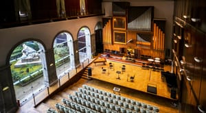 MAURIZIO DE GIOVANNI al CONSERVATORIO DI NAPOLI San Pietro a Majella in PARTIRE O LASCIARE 3 OTT: IL COMMISSARIO RICCIARDI