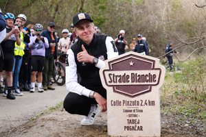 Un Cippo per la storia: Colle Pinzuto dedicato a Tadej Pogacar