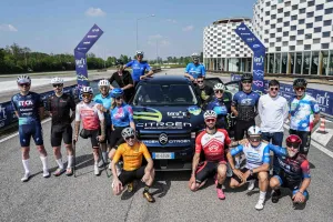 Giro-E Enel 2026. Ecco i team e le maglie!