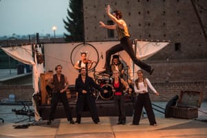 Martedì 21 luglio il Circo Zoè sbarca al Giovanni da Udine con "Naufragata"