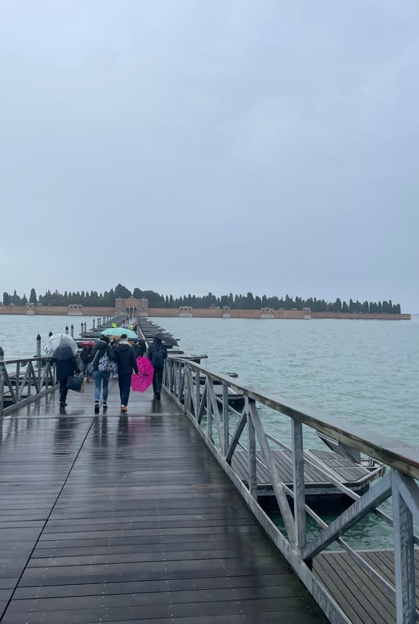 IL PONTE VOTIVO TORNA A COLLEGARE IL CIMITERO DI SAN MICHELE A VENEZIA