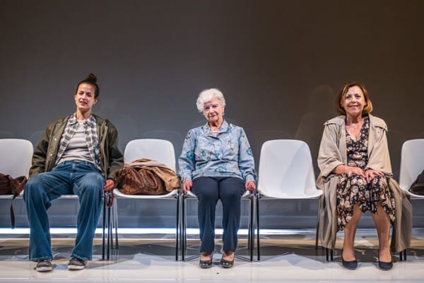 Argo, lo spettacolo diretto da Serena Sinigaglia e interpretato da Ariella Reggio, Maria Ariis e Lucia Limonta A ZOPPOLA e SAN DANIELE