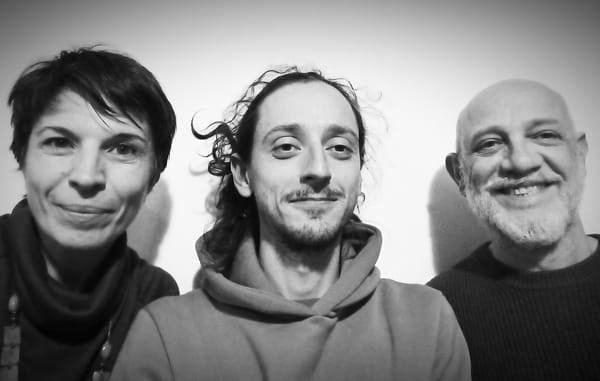 Parole musica contro la guerra: Aida Talliente, Pacorig e D'Orlando martedì 24/2 per Anteprima Dedica con "La quarta parete"