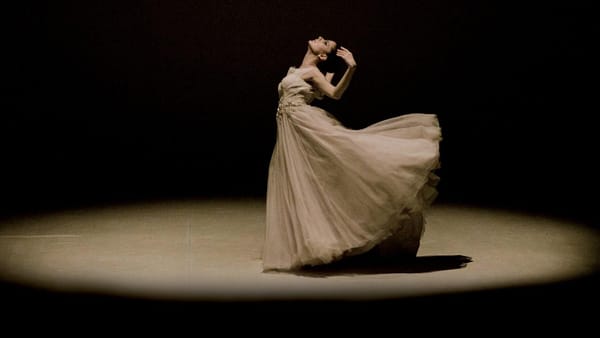 MADAME, VOCE E MITO DELLA “DIVINA” DIVENTANO DANZA NELLE COREOGRAFIE DI ALBERTO CANESTRO Sabato 7 marzo, alle 20.45, al Teatro della Corte di Osoppo