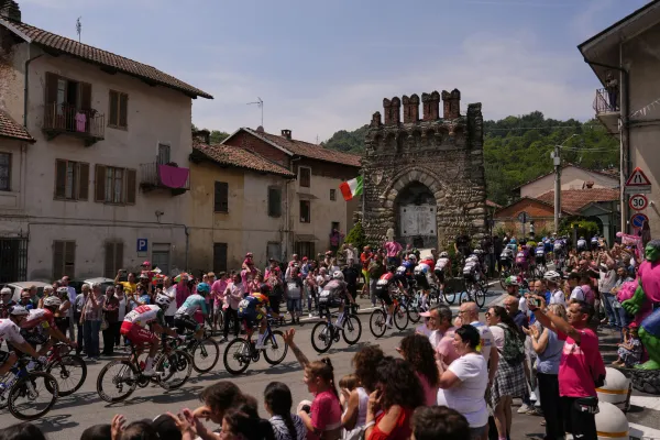 Giro d'Italia 2026: l'elenco degli iscritti a tre giorni dal via