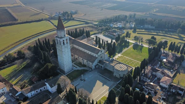 Concerti in Basilica AQUILEIA 16 agosto alle 20.45, si esibirà la flautista Luisa Sello, insieme a La Sinfonietta